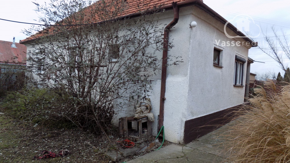 Predaný  !Na predaj 3 izb.tehlový  rodinný dom v obci Tvrdošovce