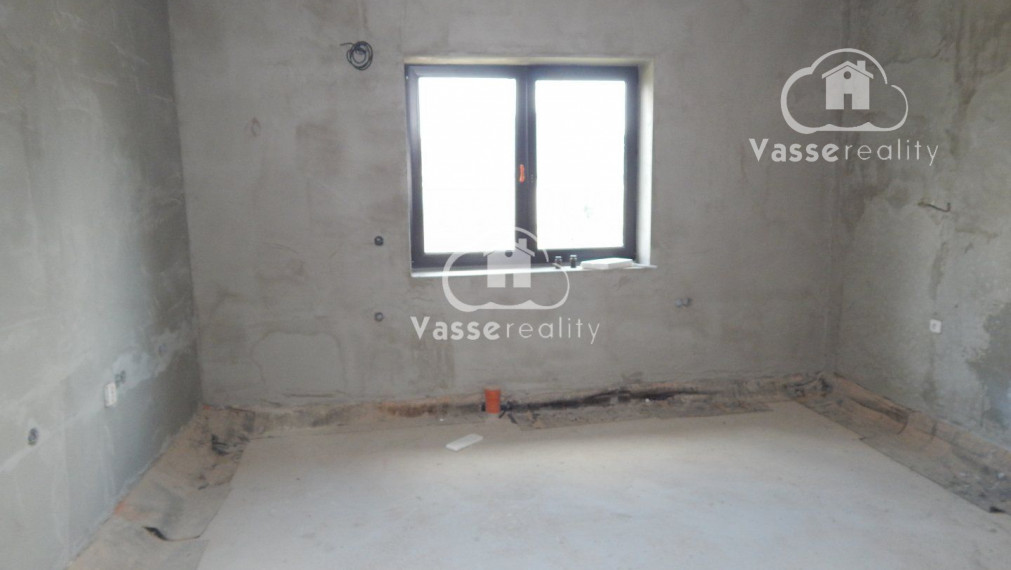 Na predaj 2 izbový tehlový  dom v Gbelciach s projektmi .