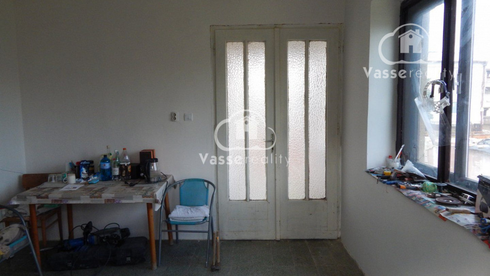 Na predaj 2 izbový tehlový  dom v Gbelciach s projektmi .