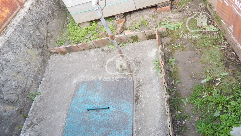 Na predaj 2 izbový tehlový  dom v Gbelciach s projektmi .