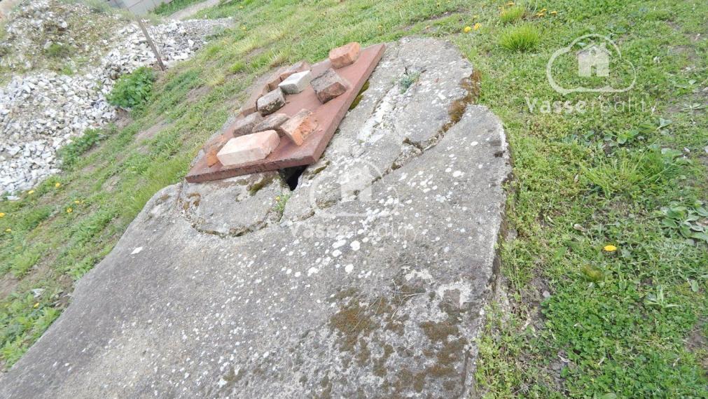 Na predaj 2 izbový tehlový  dom v Gbelciach s projektmi .