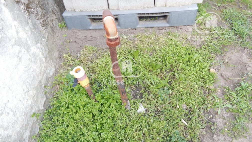 Na predaj 2 izbový tehlový  dom v Gbelciach s projektmi .