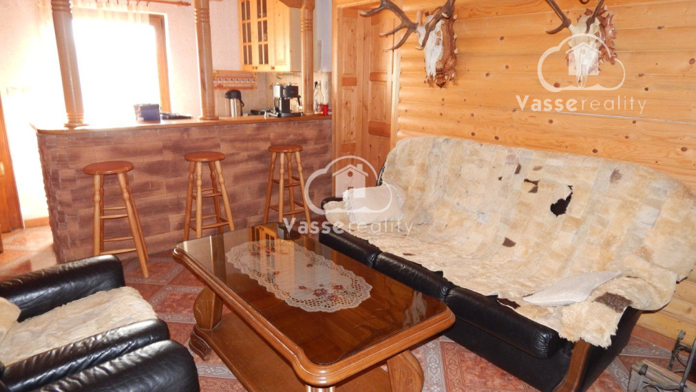 Chata vhodná na celoročné bývanie v Trávnici pri Podhájskej .