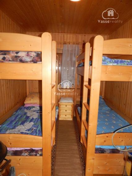 Chata vhodná na celoročné bývanie v Trávnici pri Podhájskej .