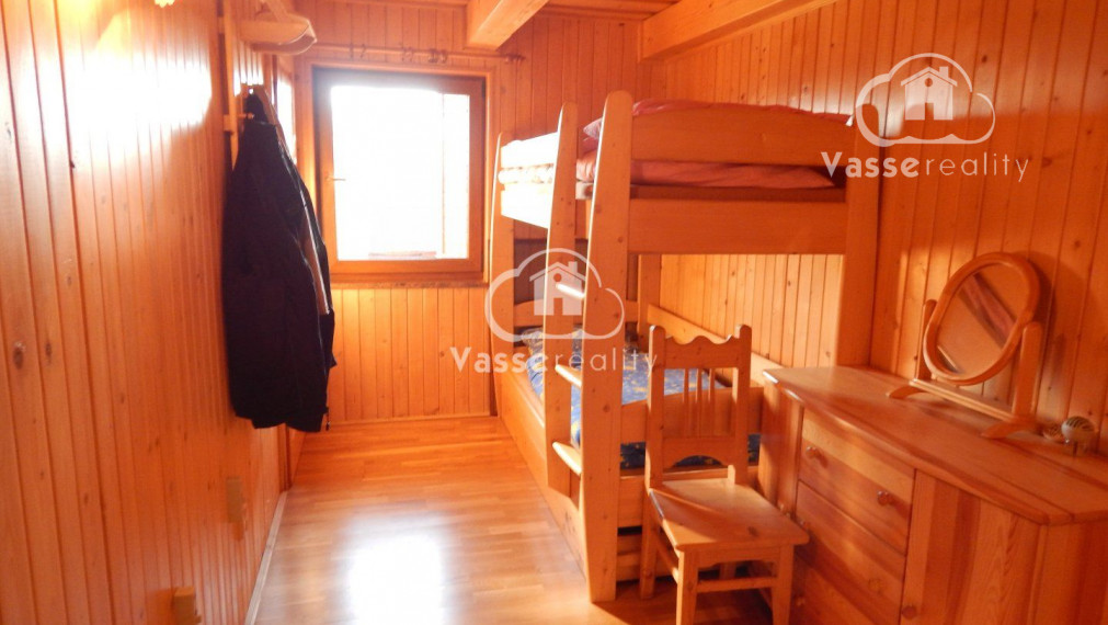 Chata vhodná na celoročné bývanie v Trávnici pri Podhájskej .