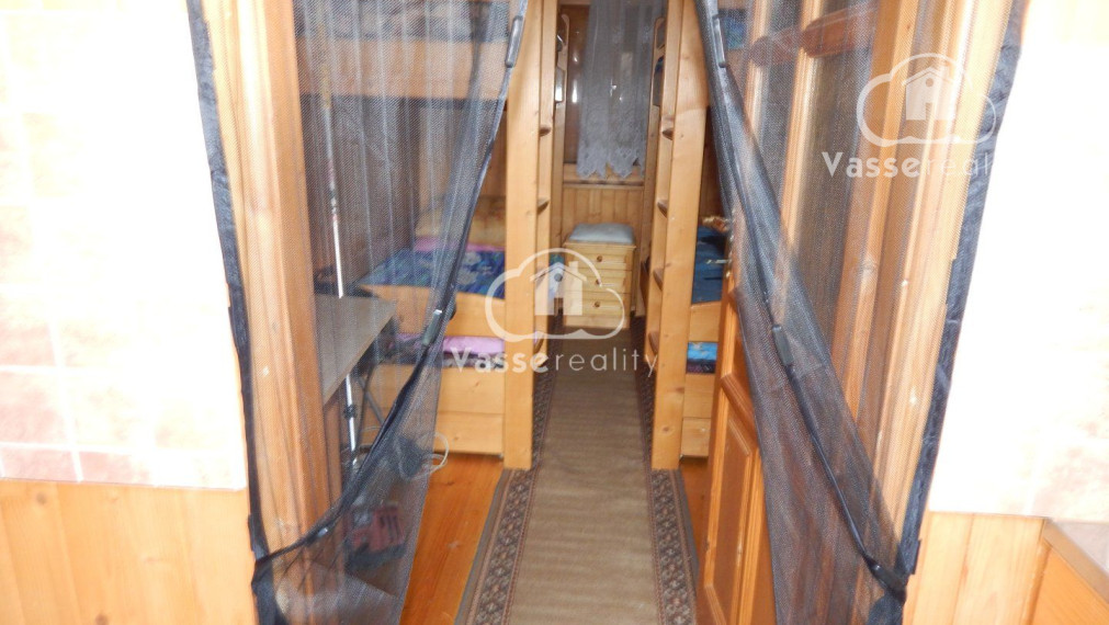 Chata vhodná na celoročné bývanie v Trávnici pri Podhájskej .