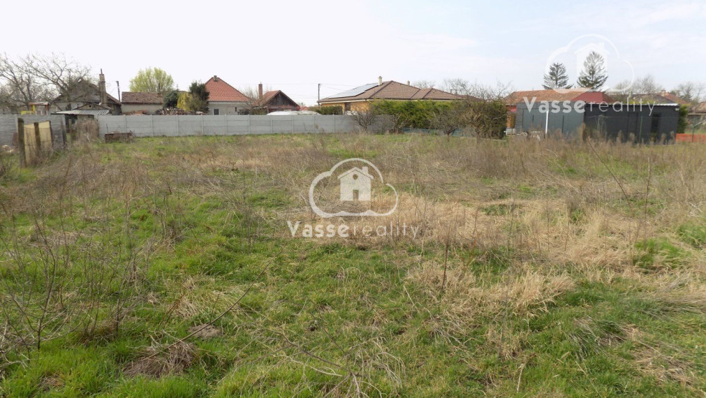 Len u nás ! Pozemok na stavbu domu v Andovciach -  1124 m2 .