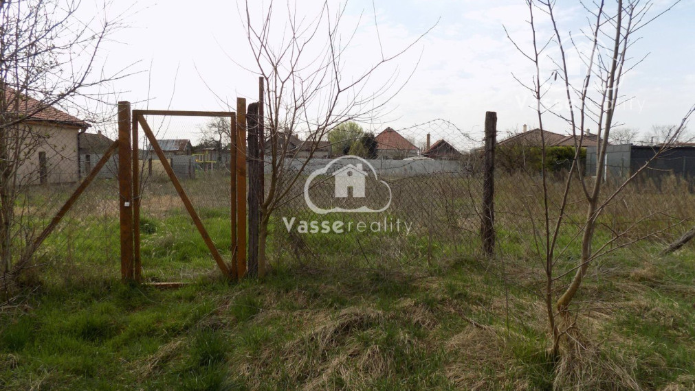 Len u nás ! Pozemok na stavbu domu v Andovciach -  1124 m2 .