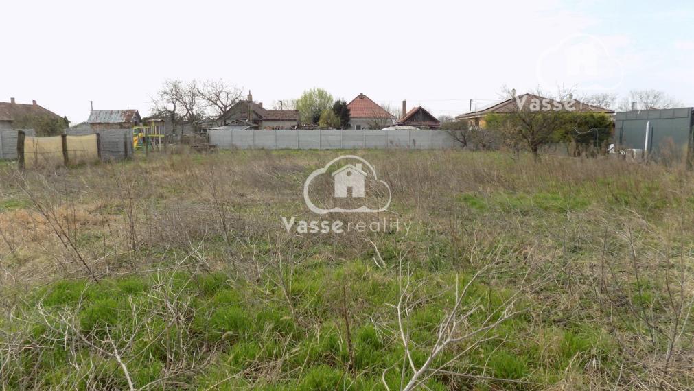 Len u nás ! Pozemok na stavbu domu v Andovciach -  1124 m2 .