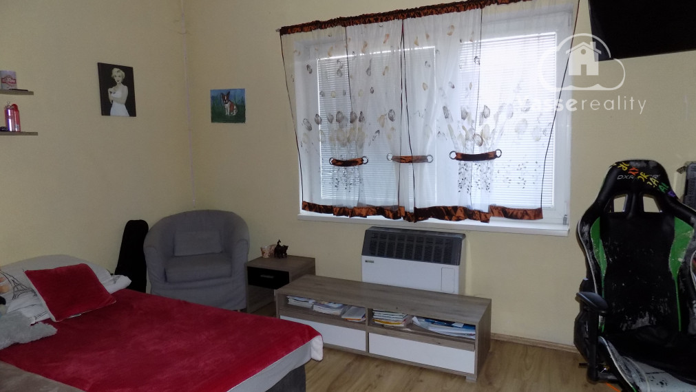 Na predaj domček v Rúbani s krásnym pozemkom  3436m2 vhodné na chov zvierat .