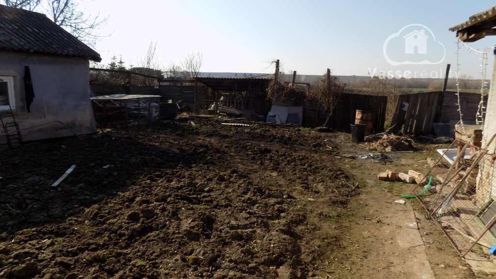 Na predaj domček v Rúbani s krásnym pozemkom  3436m2 vhodné na chov zvierat .