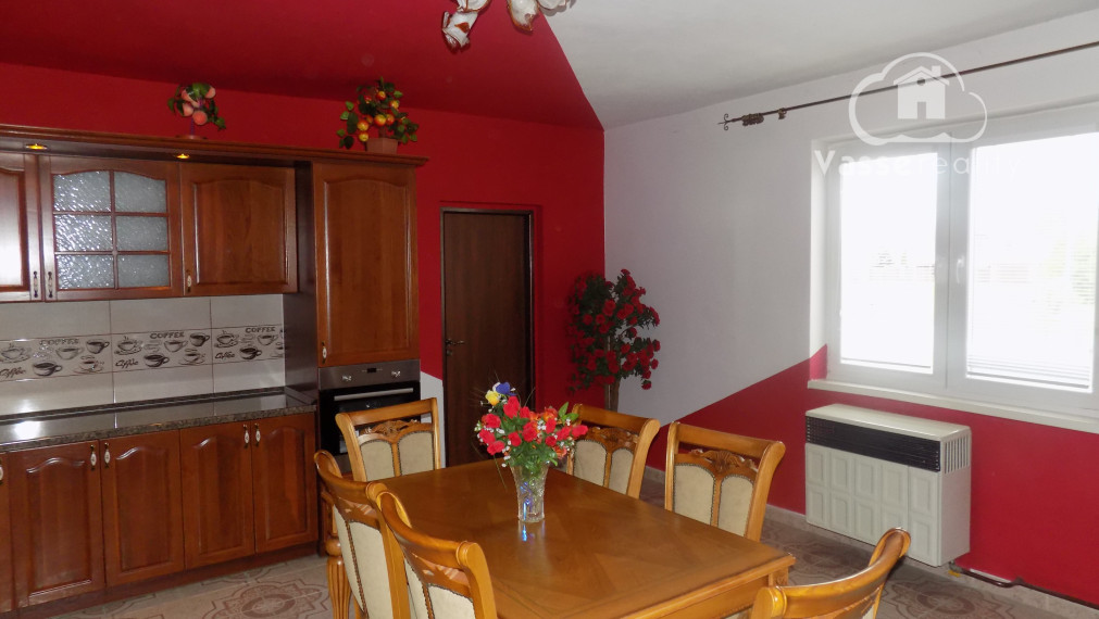 Na predaj 3 izb. dom s letnou kuchynkou  v Tvrdošovciach  .