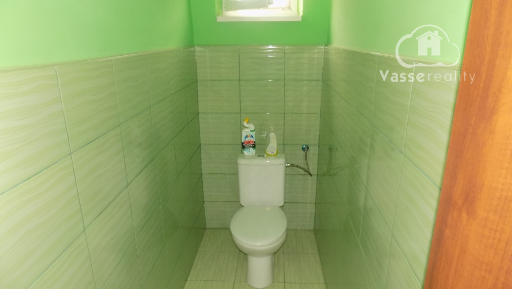 Na predaj 3 izb. dom s letnou kuchynkou  v Tvrdošovciach  .