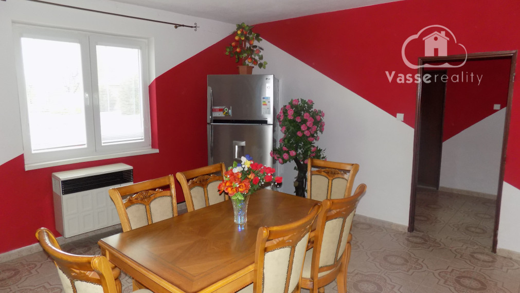 Na predaj 3 izb. dom s letnou kuchynkou  v Tvrdošovciach  .