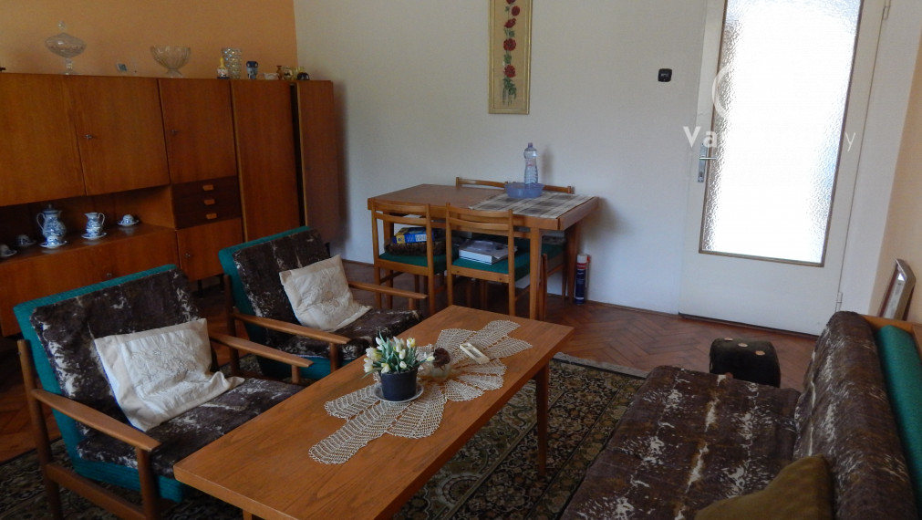 Rezervované !Na predaj ihneď obývateľný 3 izbový dom v Bajtave pri Štúrove !