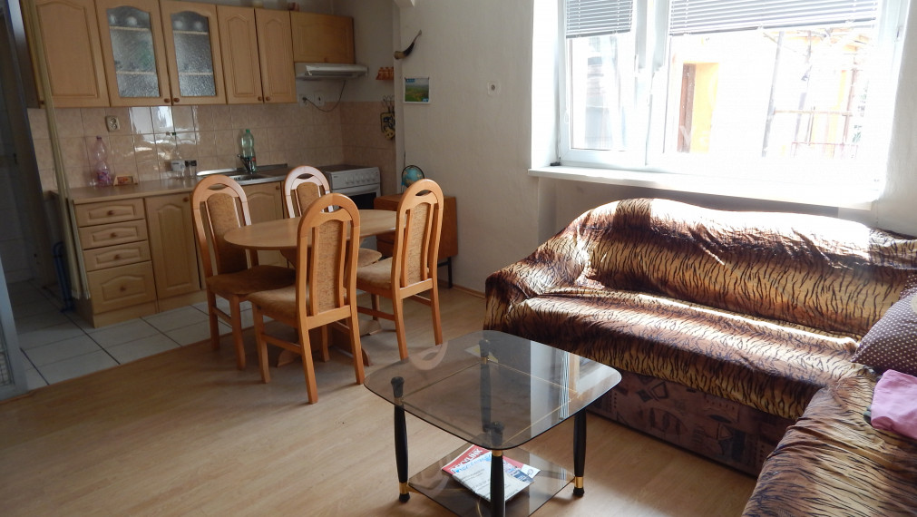 Rezervované !Na predaj ihneď obývateľný 3 izbový dom v Bajtave pri Štúrove !