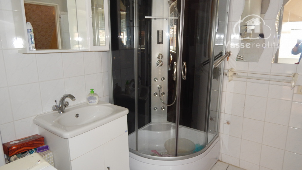 Rezervované !Na predaj ihneď obývateľný 3 izbový dom v Bajtave pri Štúrove !