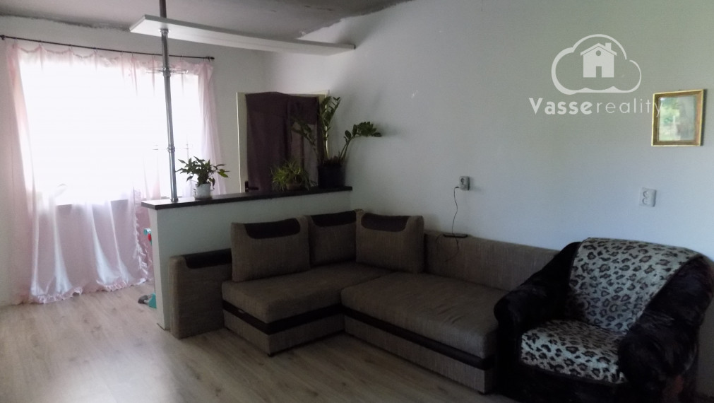 Na predaj suchý 3 izb. domček v obci Rúbaň  s novou elektrinou - Štúrovo len 30 km.