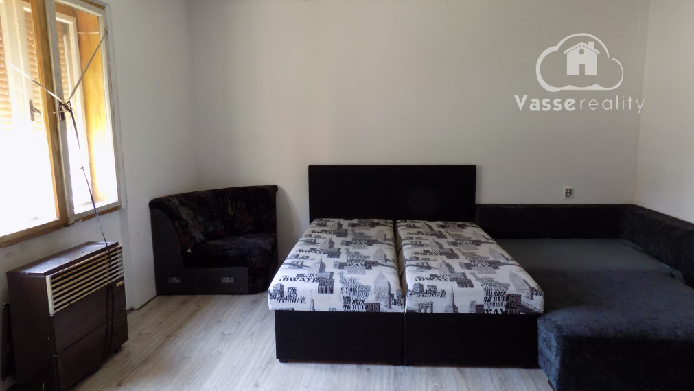 Na predaj suchý 3 izb. domček v obci Rúbaň  s novou elektrinou - Štúrovo len 30 km.