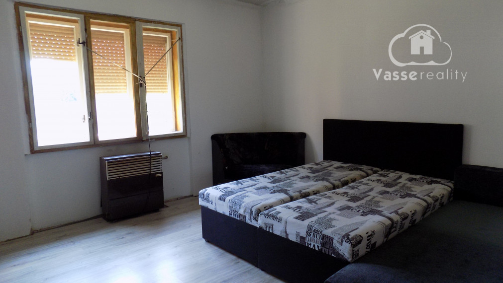 Na predaj suchý 3 izb. domček v obci Rúbaň  s novou elektrinou - Štúrovo len 30 km.