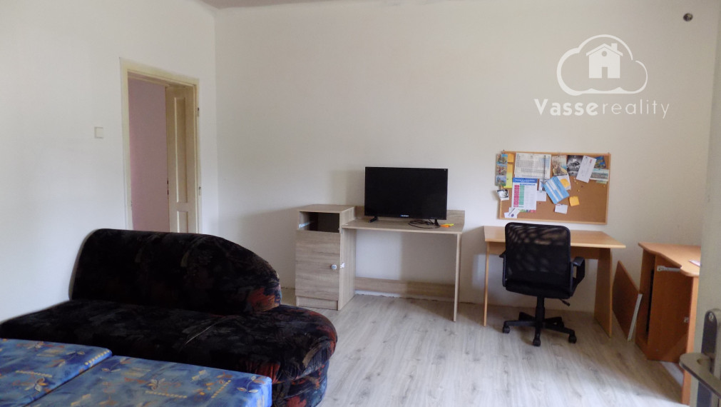 Na predaj suchý 3 izb. domček v obci Rúbaň  s novou elektrinou - Štúrovo len 30 km.