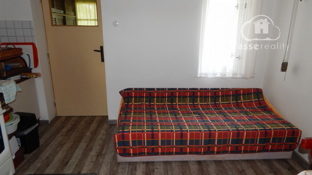 Na predaj dom v Klížskej Nemej, len 18 km od Veľkého Medera vhodný ako chalupa.