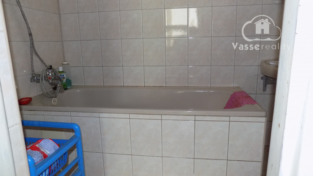 Na predaj 3 izb. dom v Strekove -  27 km od Štúrova , nová elektrina v dome !