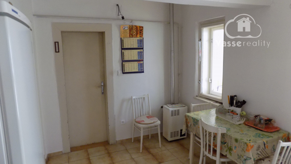 Na predaj 3 izb. dom v Strekove -  27 km od Štúrova , nová elektrina v dome !