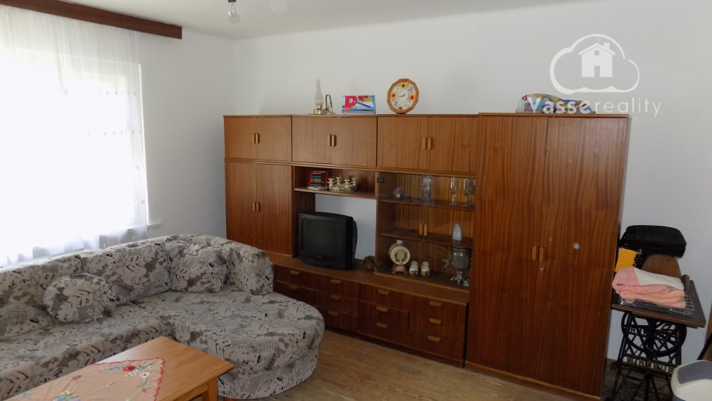 Na predaj 3 izb. dom v Strekove -  27 km od Štúrova , nová elektrina v dome !