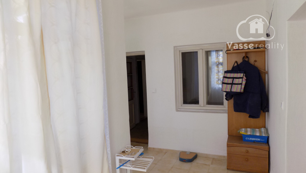 Na predaj 3 izb. dom v Strekove -  27 km od Štúrova , nová elektrina v dome !