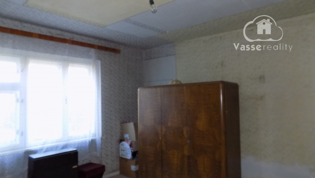 Na predaj 3 izb. dom v Strekove -  27 km od Štúrova , nová elektrina v dome !