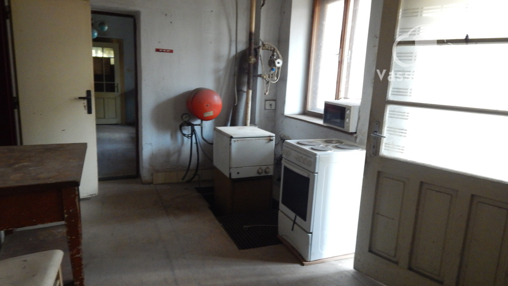 Na predaj 5 izbový dvojgeneračný dom v Salke pri Štúrove !