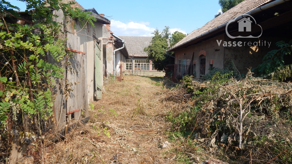 Na predaj 5 izbový dvojgeneračný dom v Salke pri Štúrove !