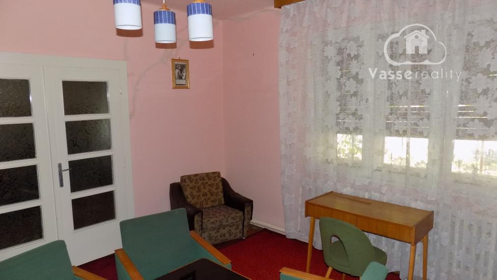 Na predaj 4 izb.dom s veľkou záhradou   3304 m2 v Rúbani  pri Štúrove .