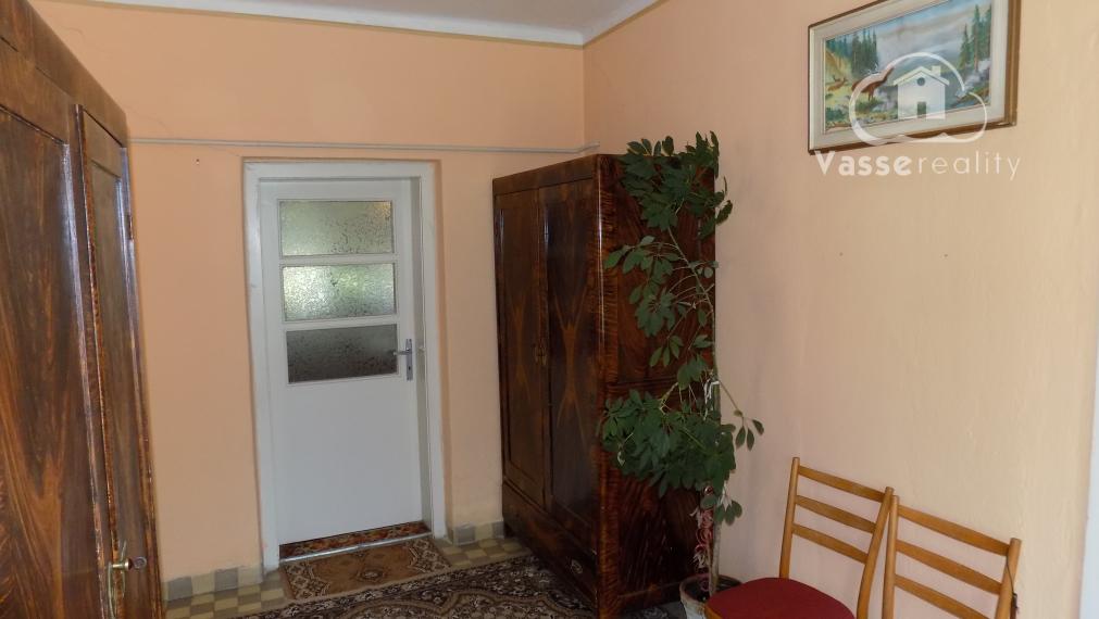 Na predaj 4 izb.dom s veľkou záhradou   3304 m2 v Rúbani  pri Štúrove .