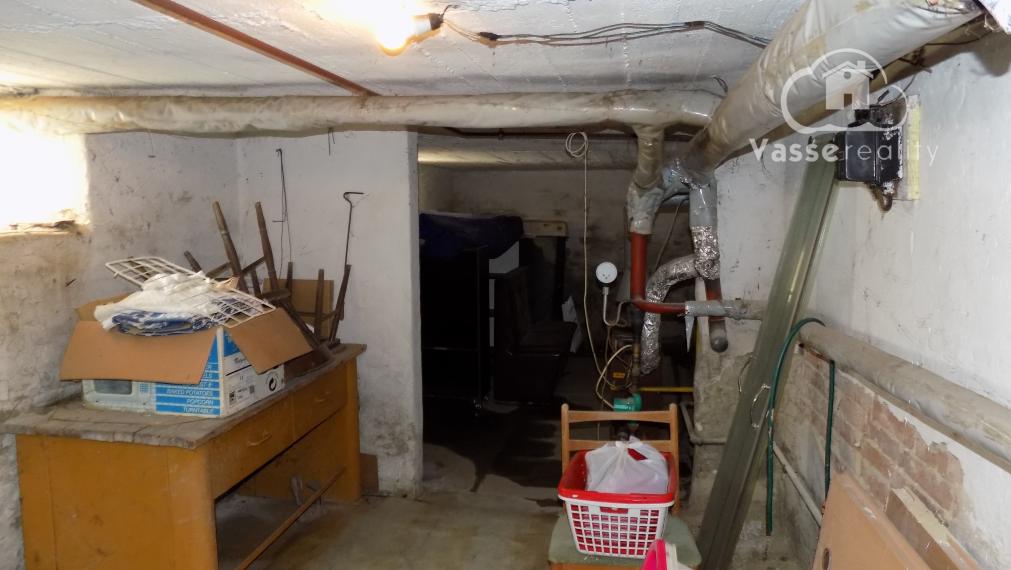 Na predaj 4 izb.dom s veľkou záhradou   3304 m2 v Rúbani  pri Štúrove .