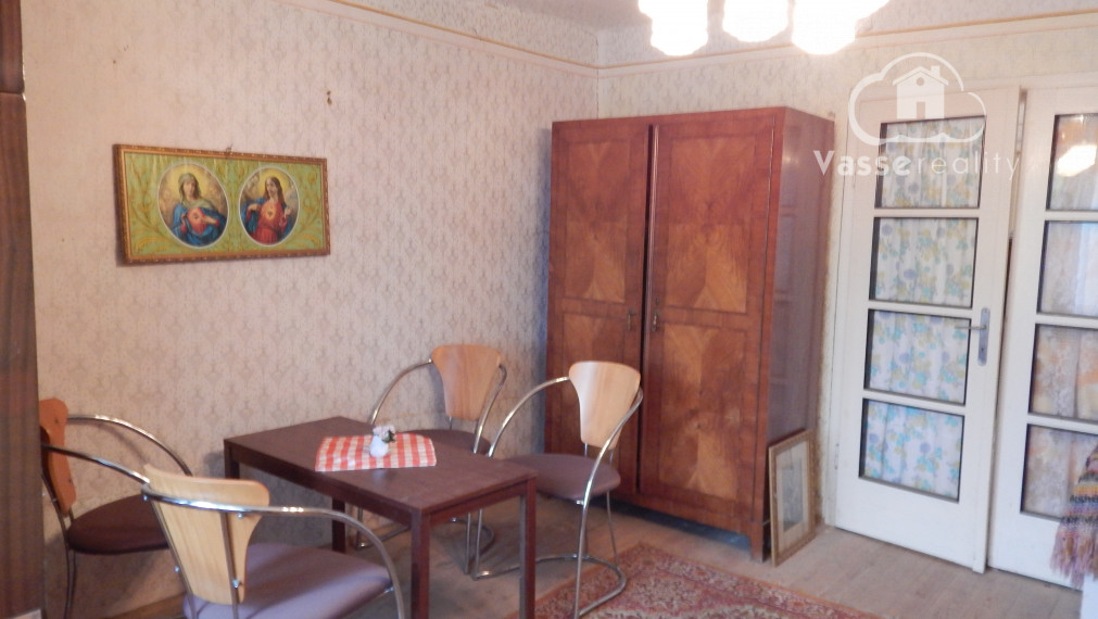 Na predaj chalupa  v Dubníku pri Štúrove  .