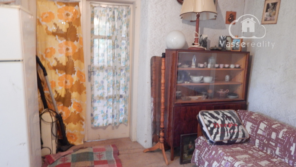 Na predaj chalupa  v Dubníku pri Štúrove  .