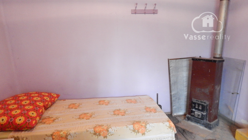 Na predaj chalupa  v Dubníku pri Štúrove  .