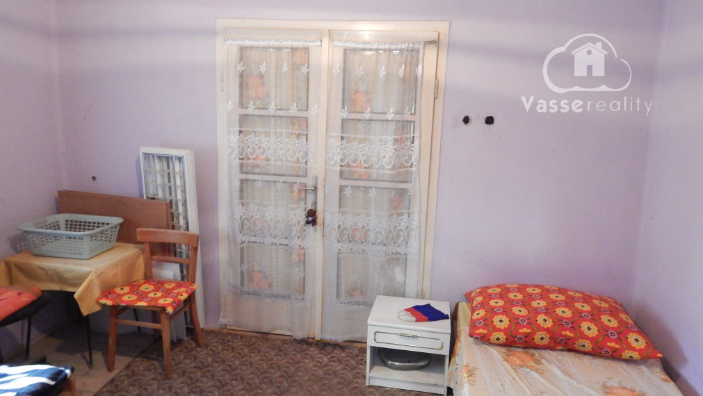 Na predaj chalupa  v Dubníku pri Štúrove  .