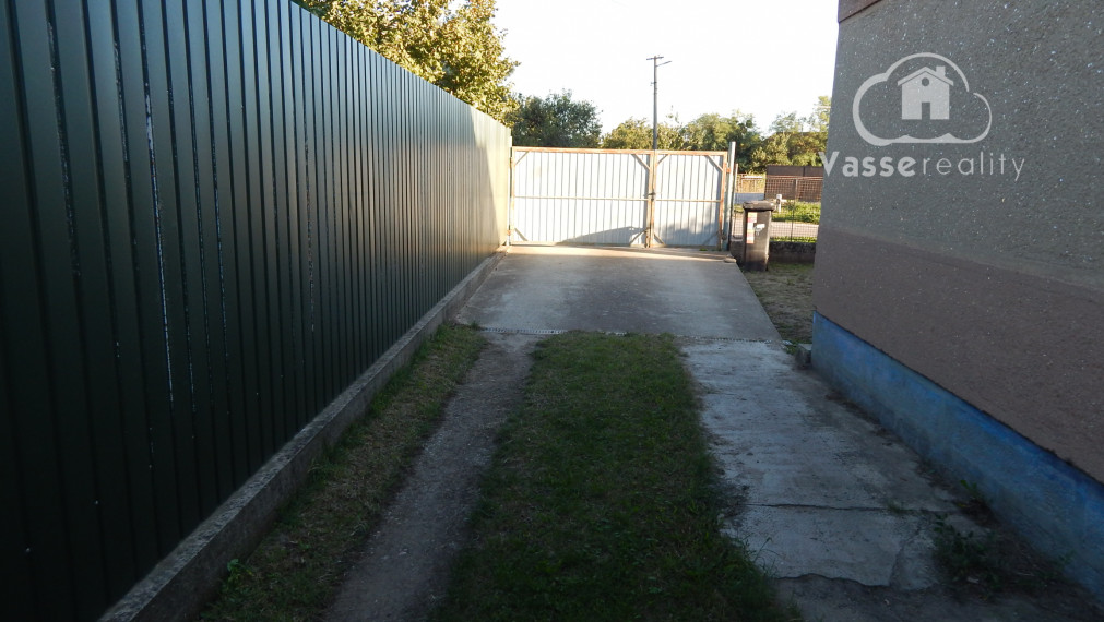 Na predaj 3 izbový rodinný dom v Imeli, len 3km od kúpaliska v Nesvadoch.