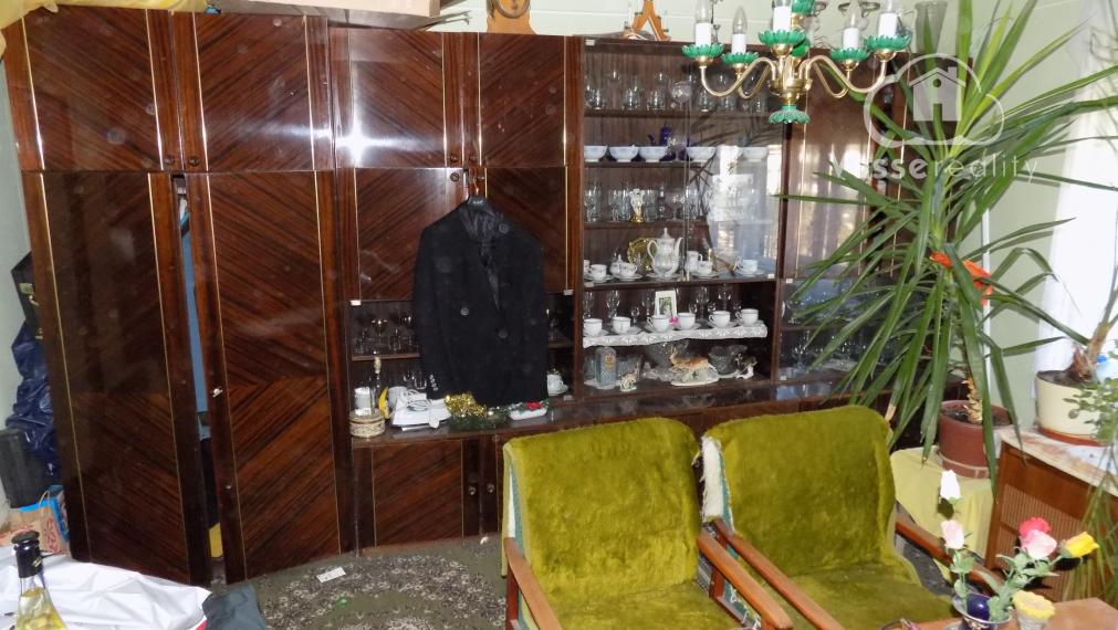 Na predaj tehlový 3 izb. dom v Rúbani - pozemok 2592 m2  pri rybníku .