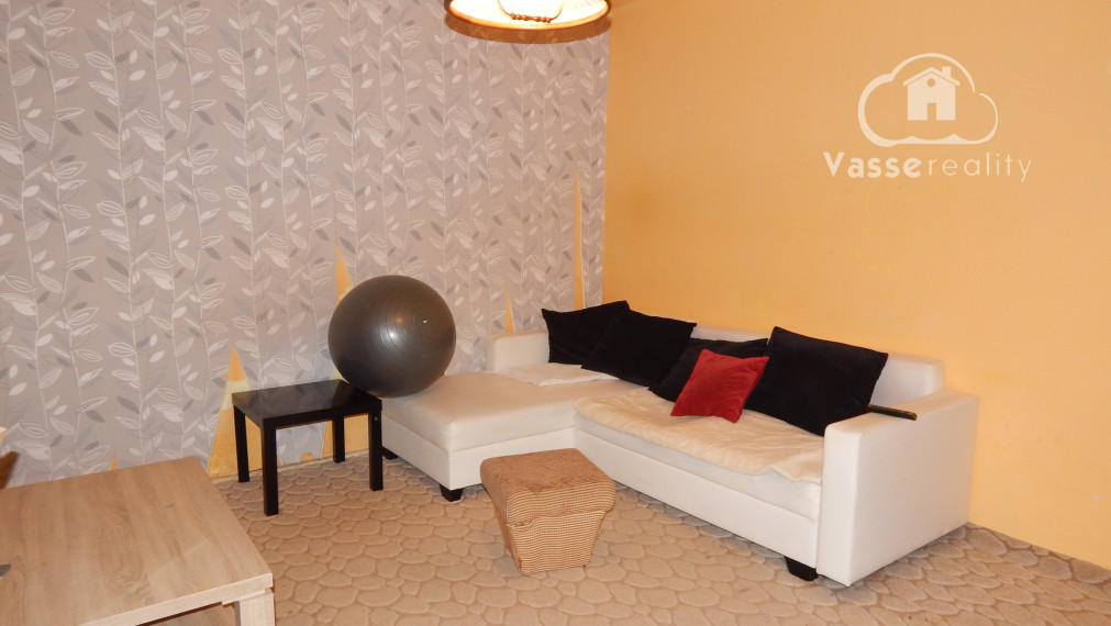 Na predaj 3 izbový rodinný dom v Imeli, len 3km od kúpaliska v Nesvadoch.