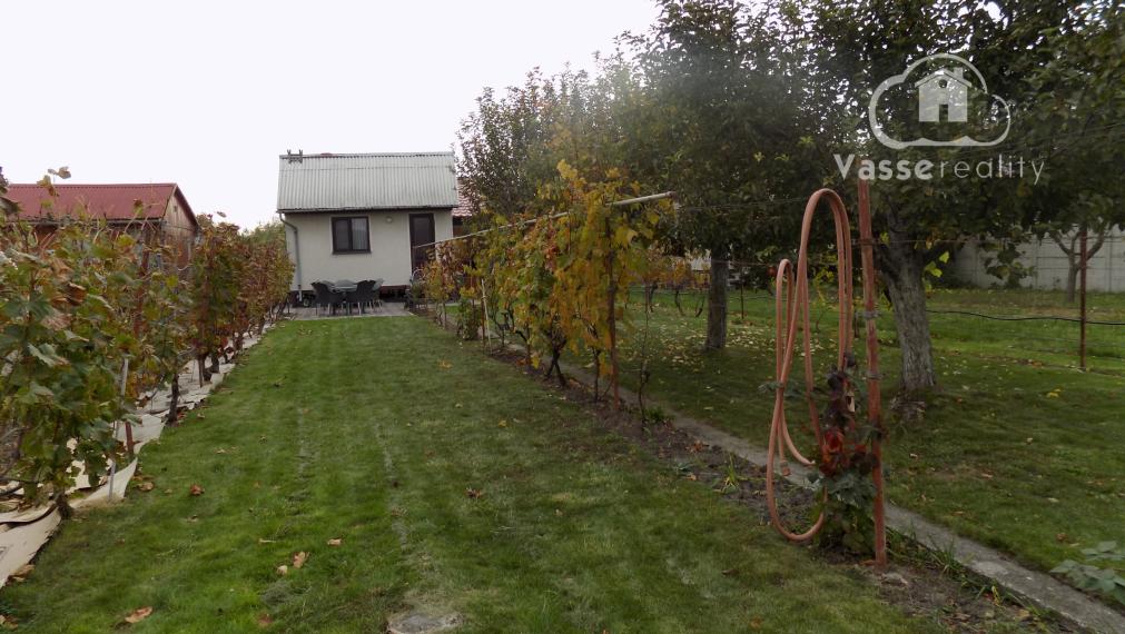 Na predaj chatka v príjemnej lokalite Svit pri  Nových Zámkoch .