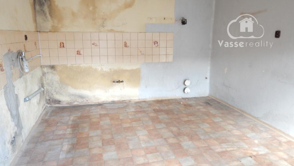 Na predaj 3 izbový rodinný dom v Strekove .