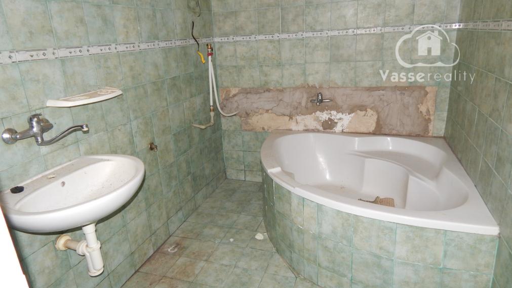 Na predaj 3 izbový rodinný dom v Strekove .