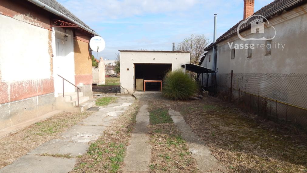 Na predaj 3 izbový rodinný dom v Strekove .