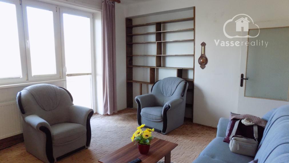 Priestranný 4-izbový byt s garážou, klimatizáciou a skvelou dispozíciou v obci Dubník