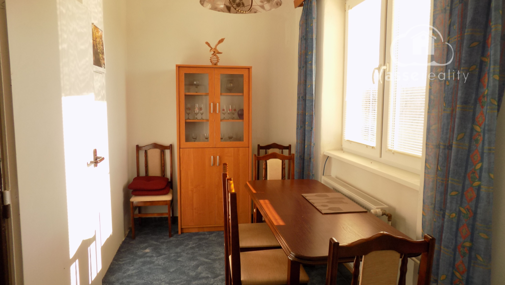 Priestranný 4-izbový byt s garážou, klimatizáciou a skvelou dispozíciou v obci Dubník