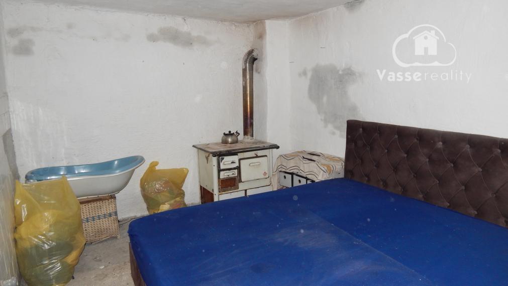 Na predaj 3 izbový rodinný dom v Dubníku pri Nových Zámkoch.